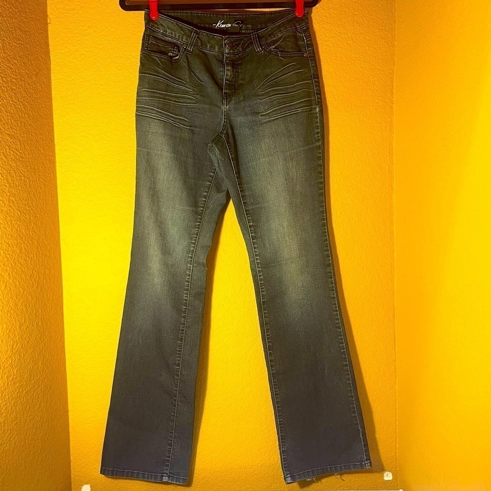 Kenneth COLE Stretchy Lightweight Denim Jeans Size 27 Bootcut Some Wear